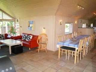 Aktivitets/Spahus 12/14 prs p� Marielyst p� Falster