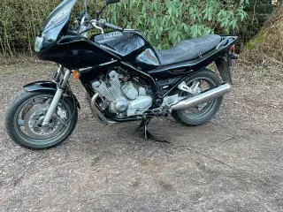 Yamaha XJ 900 Diversion Flot