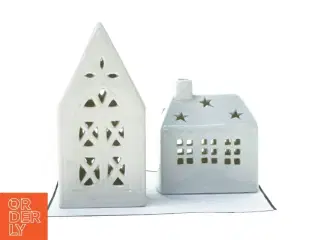 Huslysestager fra Herstal (str. 10 x 8 x 11 cm og 8 x 6 x 17 cm)