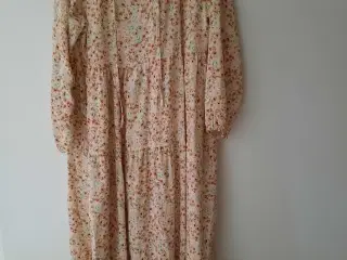 Kjole maxi etagekjole Made in Italy