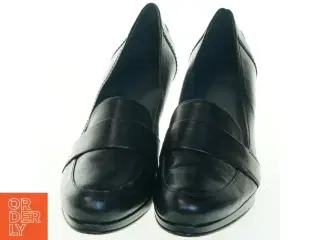 Sorte damepumps (str. 45 )