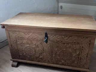 Egetræskiste/brudekiste