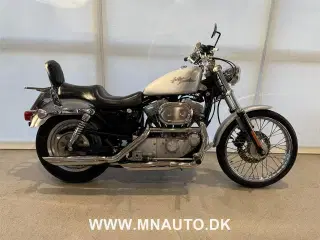 Harley-Davidson XL 883 C Sportster Custom