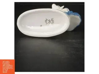 Porcelænsfigur af pige og lam (str. 13 cm)