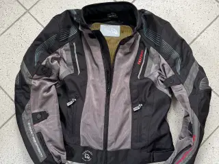 MC sommertøj, Fastway, str. 54