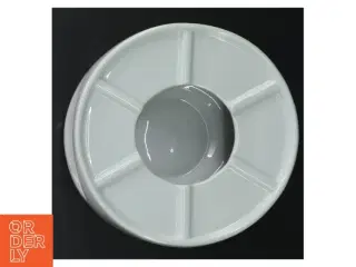 Fyrfad i porcelæn (str. H 7 cm. ø. 13,5 cm)
