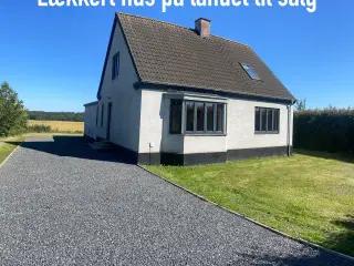 Skønt hus på landet sælges