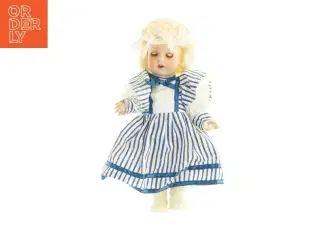 Porcelænsdukke med blå-hvidt stribet kjole (str. 26 x 12 cm)