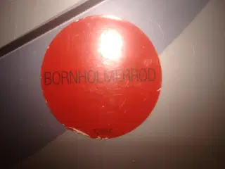 KØBES!LUXI, bornholmsrød facademaling fra JEM&FIX 