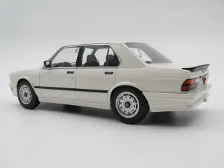 1986 BMW M535i E28 Shadow Line 1:18 