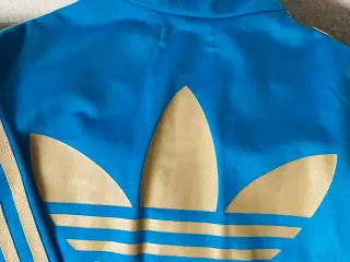 Adidas børnetøj