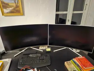 Kurvet - 32" Samsung skærm - 2 stk. - Giv et bud!