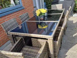 Havemøbler til 8 personer 