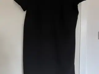 Kjole med kort ærme fra NÜ