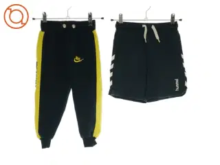 Joggingbukser og shorts fra Nike og Hummel (Str. 104)