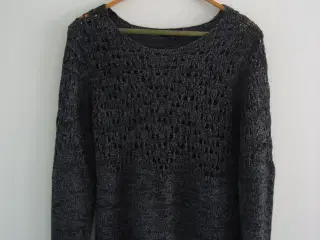 Sweater - Str. 40 / Large