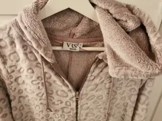 Blød hygge dragt
