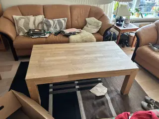 Sofabord i træ - massivt og tungt