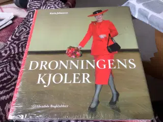 Flot bog om Dronningens kjoler