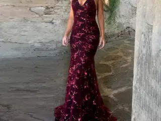 Maxi-Havfrue model- Vinrød/sequin/str. 42-44