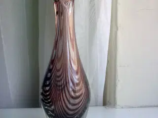 Stribet næbvase Kastrup glas Holmegaard