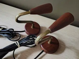 2 flotte teak væglamper