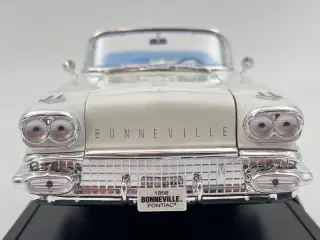 1958 Pontiac Bonneville Convertible 1:18 