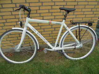 28" Von Backhaus, 7 gear, 55 cm.