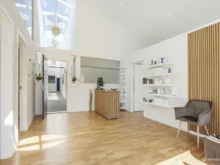 KLINIK I SUNDHEDSHUSET I DRAGØR - MOMSFRIT