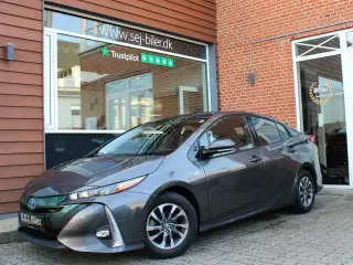 Toyota Prius Plug-in 1,8 Plugin-hybrid H3 122HK 5d Aut.