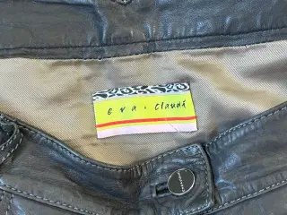 Eva & Claudi, skindnederdel, str 40