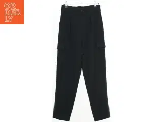 Sorte bukser med lommer fra Mono (str. 164)