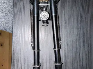 Decoy M bipod