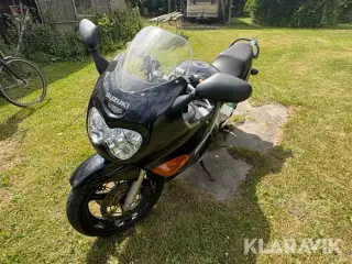 Motorcykel Suzuki GSX 750 F