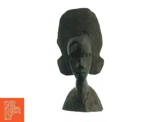Træskulptur af figur (str. 13 x 6 cm)
