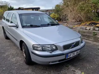 Volvo V70 2,4 140HK, årg. 2003/10