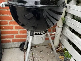 Weber- grill med grillstarter