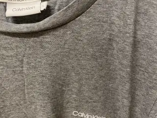 Calvin Klein t-shirt i grå