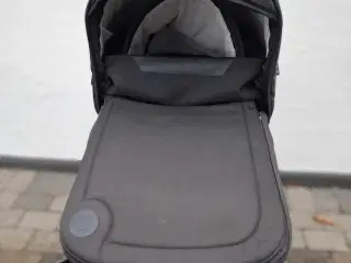 Stork barnevogn sælges velholdt 4.195 kr. Ring p