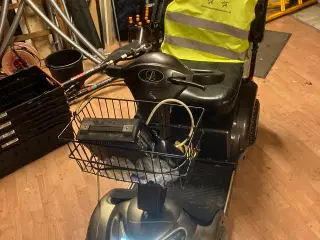 Lindeberg Scooter - LM 500