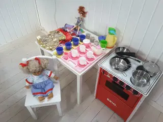 Børnemøbler og legetøj