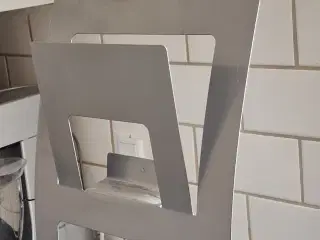 Magasinholder fra IKEA, børstet stål