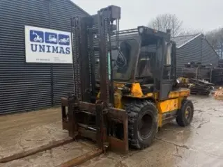 Terrænggående gaffeltruck 