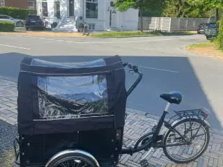 Ladcykel med regncover og 7 gear