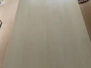 Sofabord med hylde under 