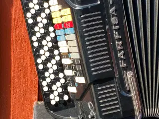 Italiensk Farfisa 3-koret harmonika – Syntaccordio