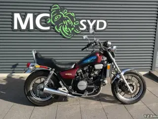 Honda VF 700 Magna ENGROS/UDEN KLARGØRING