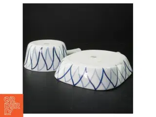 Porcelænspander med blå flamme fra Ildfast (str. 28 cm)