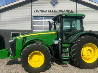 John Deere 8320R