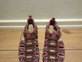Damesandaler med elastik, GEOX, str. 40.